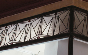 V-shaped pattern